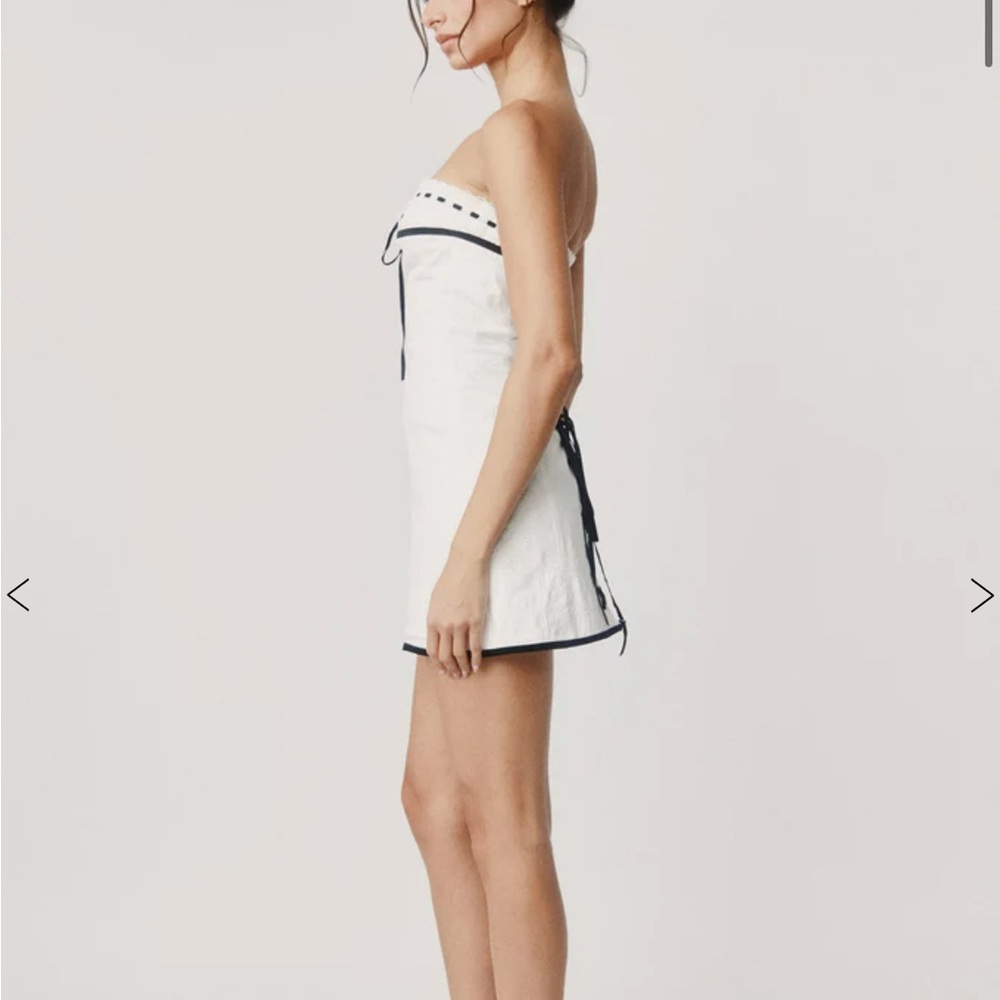 With Jean Sabrin dress - Picture 3 of 9